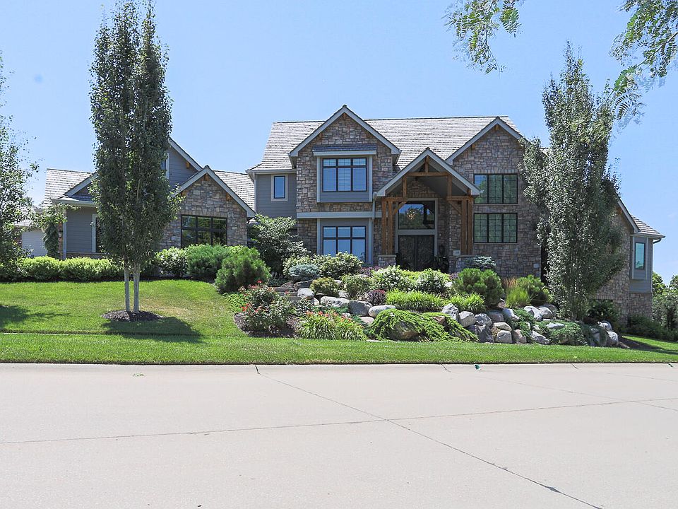 1st image of 201 Fawn Park Dr