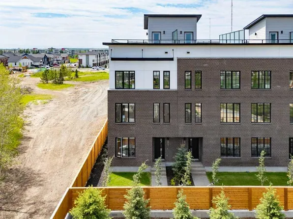 8155 E 8th Ave SW #501, Calgary, AB T3H 0R6