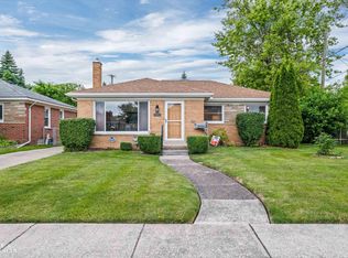 23835 Almond Ave, Eastpointe, MI 48021