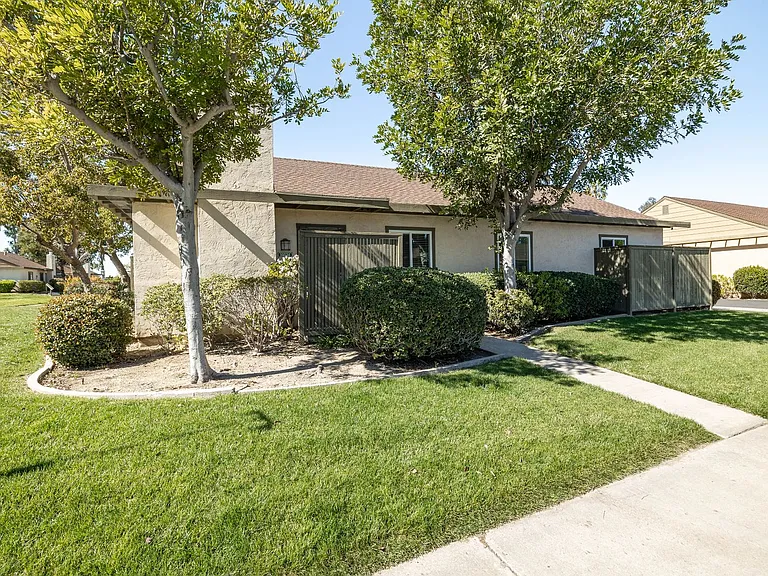 10536 Greenford Dr — Photo 1