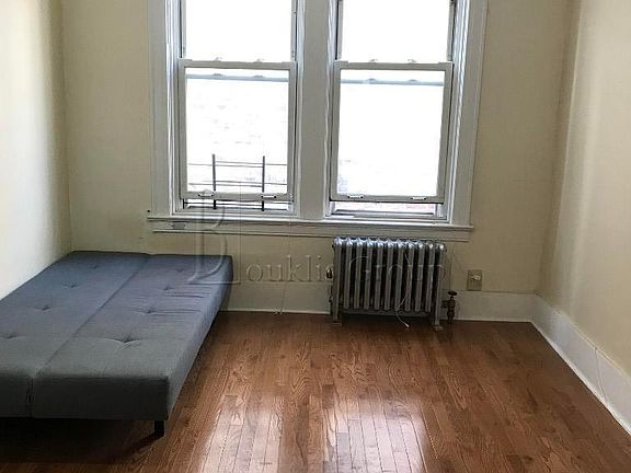 3rd image of 2622 18th St APT 3R