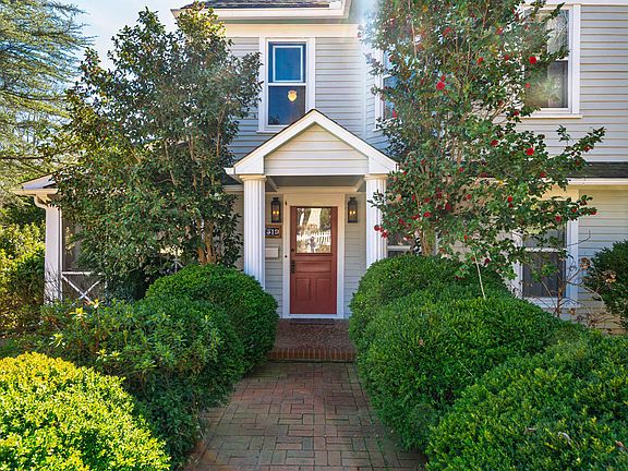 4th image of 319 W Margaret Ln
