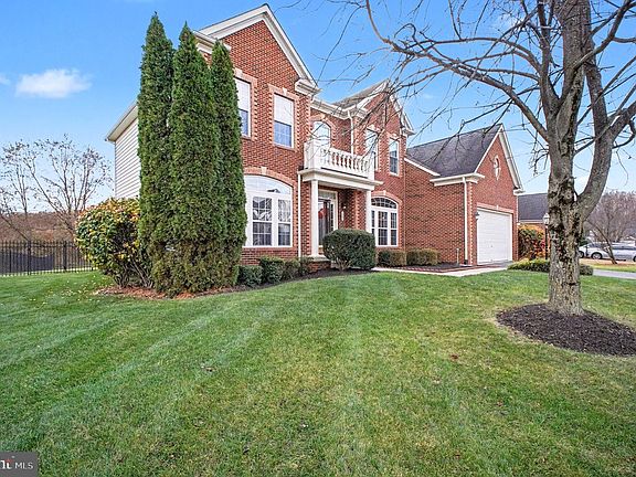 2nd image of 37 Palisades Dr