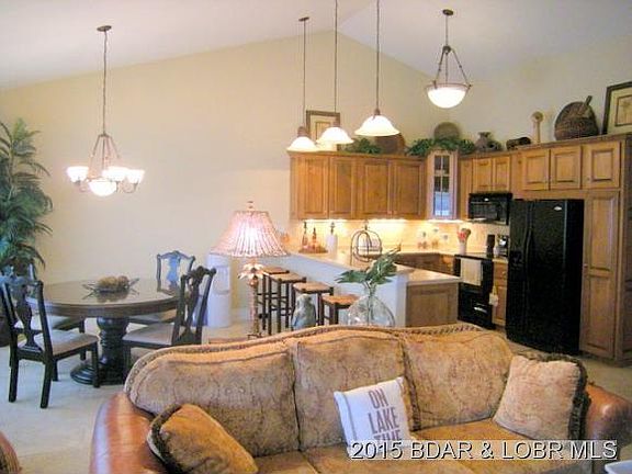 3rd image of 402 Waterford Cir #402