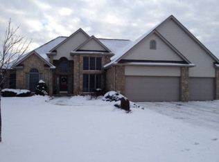 2930 Pepperberry Dr, Bay City, MI 48706