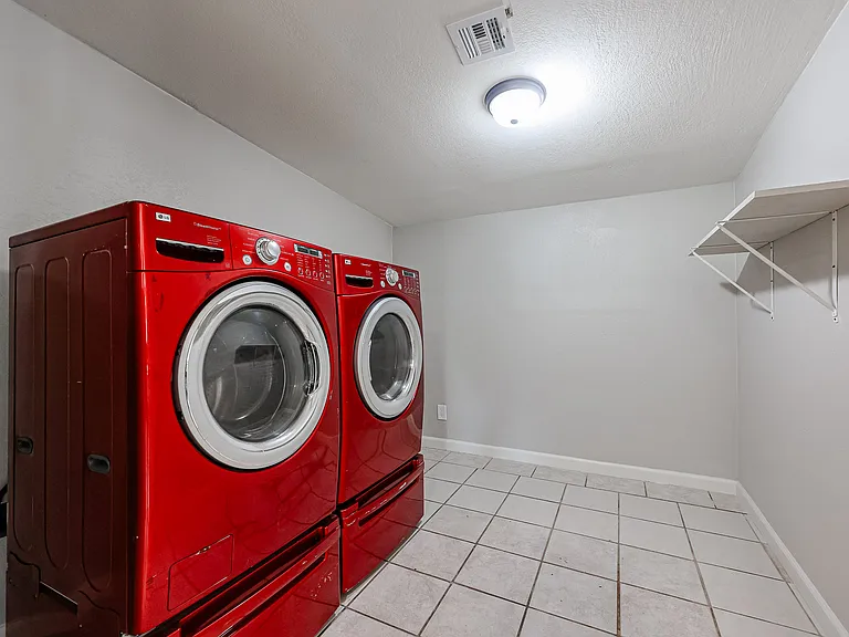 3607 W La Salle St — Photo 11