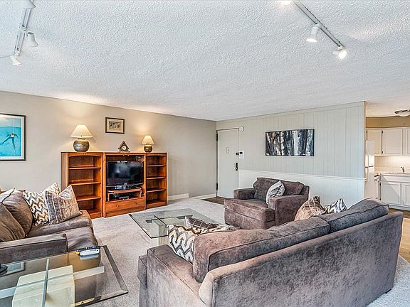 4th image of 724 166th St APT 8C