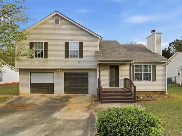 3565 Mosswood Ln, Rex, GA 30273