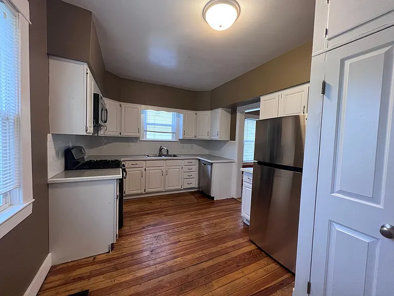 1040 Powers Ave NW — Photo 11