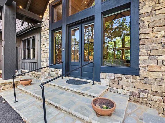 3rd image of 361 Bluebird Ln