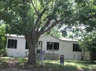607 Washington St, Smithville, TX 78957