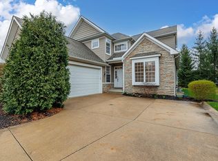 29480 Hummingbird Cir, Westlake, OH 44145
