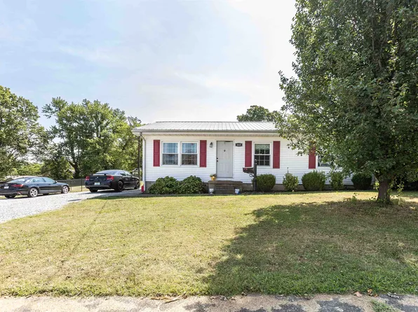 443 N Townsend St, Morganfield, KY 42437