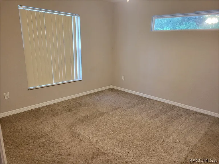 9503 N Travis Dr — Photo 8