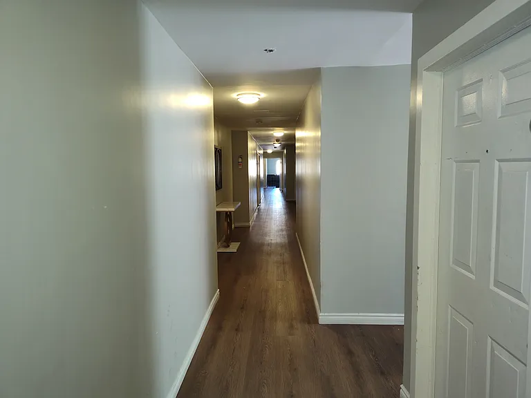 14746 Delano St #10 — Photo 6