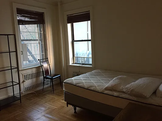 Rented by Salon Realty Corp | media 15