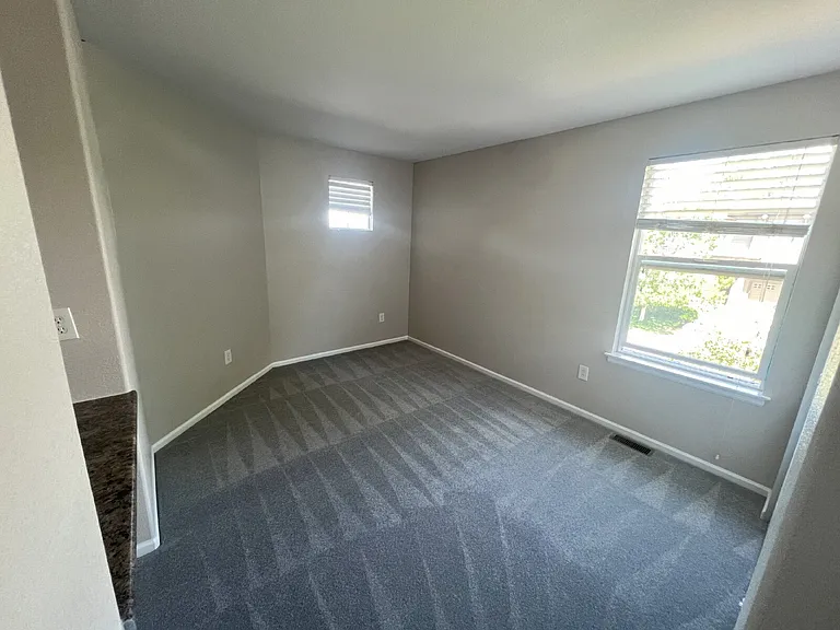 5420 Heatherton Ln — Photo 16