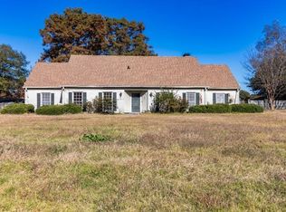 484 Idlewild Dr, Greenville, MS 38701
