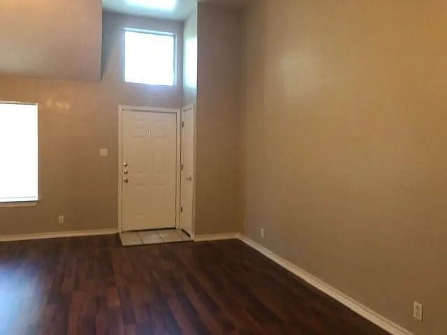 3 bed, $1,195 — Photo 3