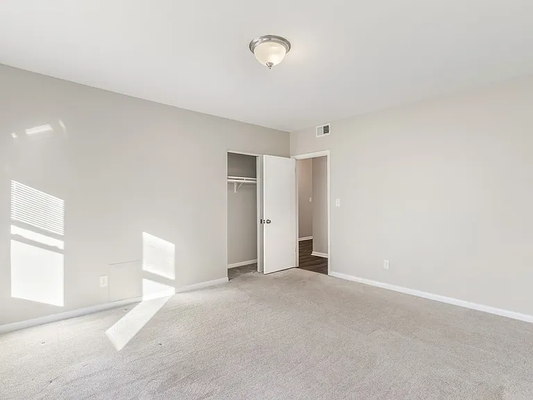 2311 E North Ave #3 — Photo 7