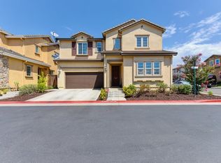 859 Blossom Rock Ln, Folsom, CA 95630