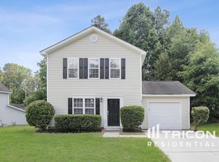 7038 Hunters Glen Dr, Charlotte, NC 28214
