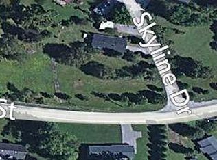 151 Meadows Ln, Oneida, TN 37841