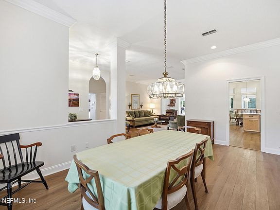 4th image of 8619 PEBBLE CREEK Lane