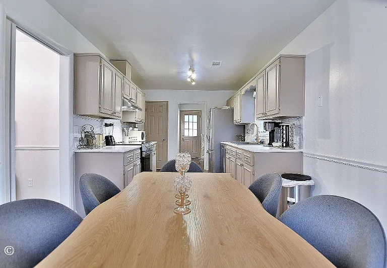4660 Woodmere Ln — Photo 16