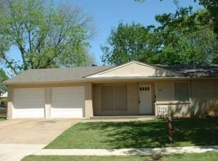 2419 Gilbert Cir, Arlington, TX 76010