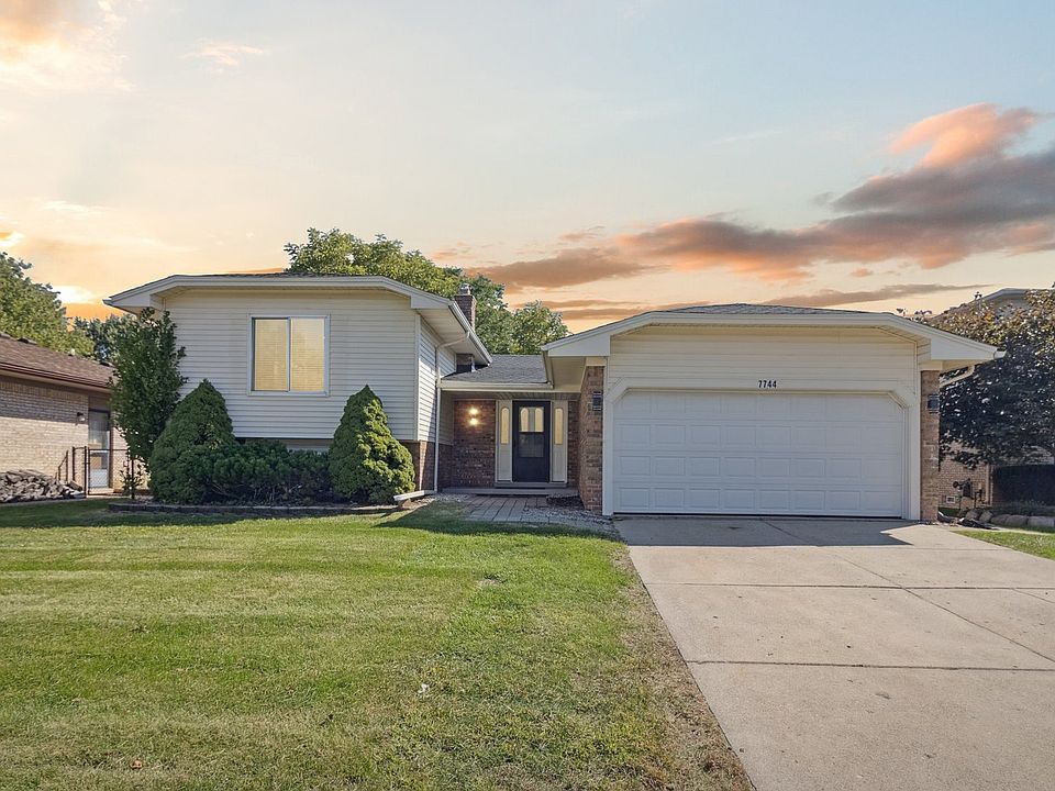 1st image of 7744 Wheaton Dr