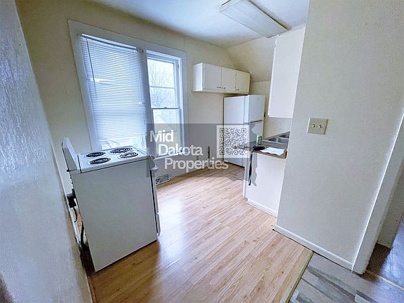 3rd image of 709 S Sanborn Blvd #5