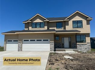 145 NW Hidden Knoll Ct, Waukee, IA 50263