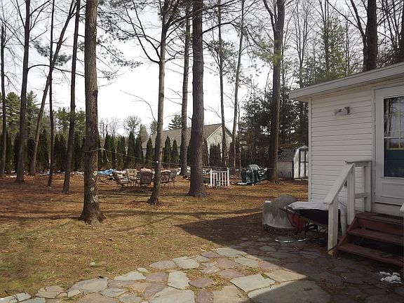 4th image of 69 Lakeside Dr