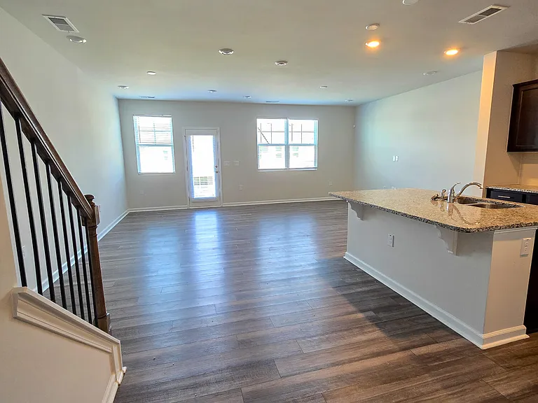 5035 Kota St — Photo 5