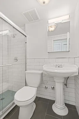 Rented by Cooper & Cooper Real Estate | media 32