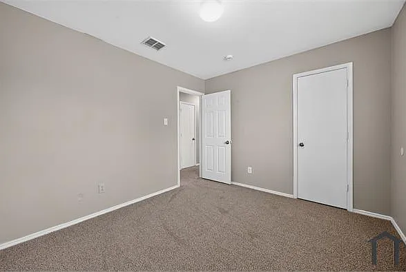 1432 Oak Hollow Ln — Photo 8