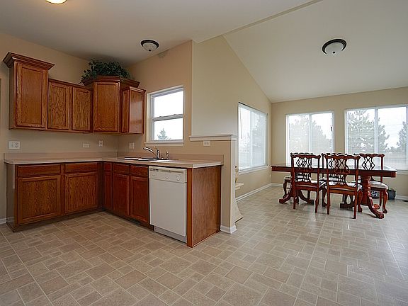 5th image of 2352 Amsterdam Cir