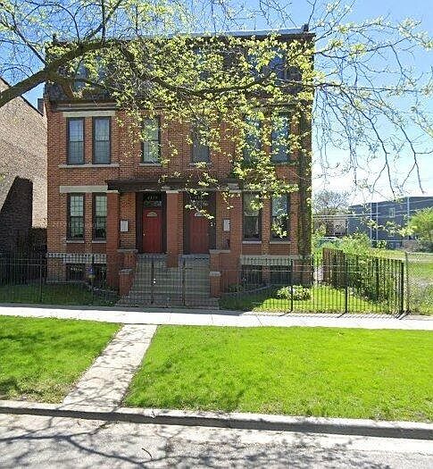 1st image of 4321 S Ellis Ave #2