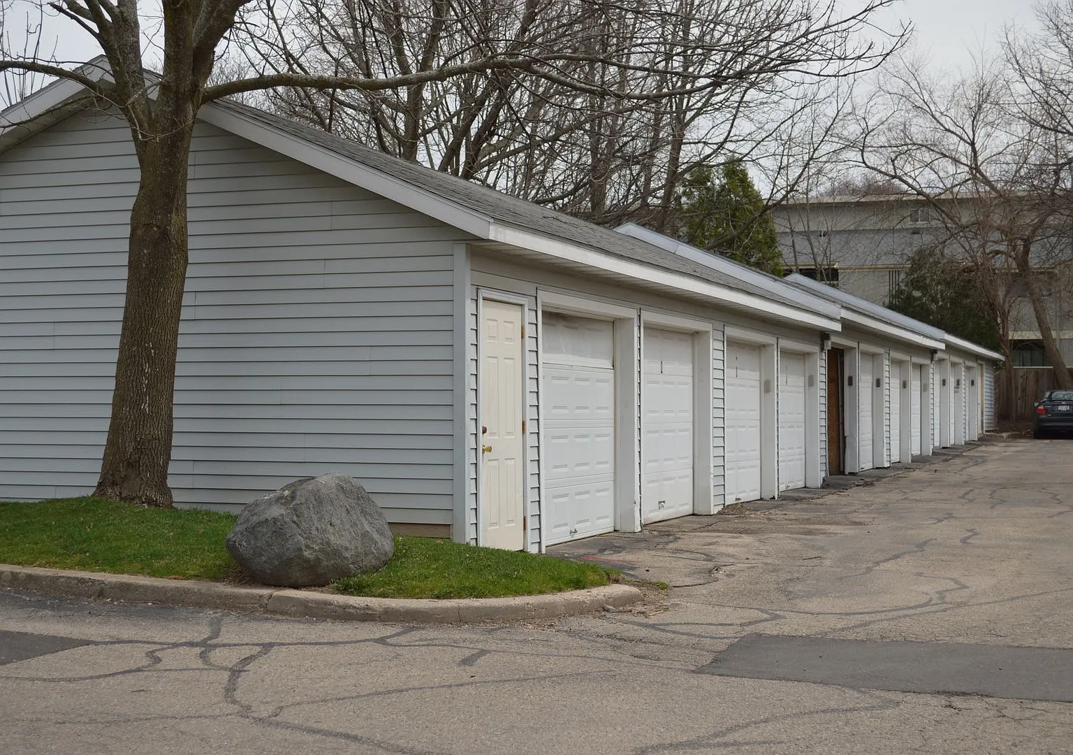 One Month Free! Live Across From Warner Park Private Patio/Balcony + Parking — Photo 2