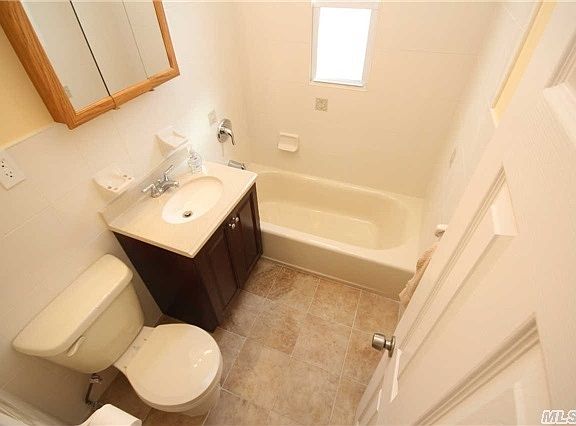 4th image of 11918 235th St