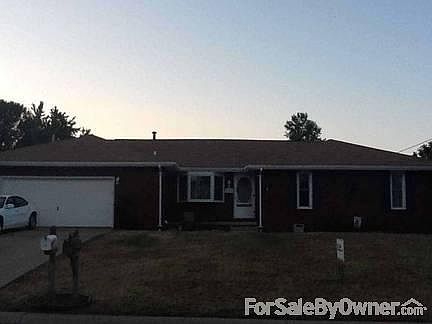 Warrensburg Home For Sale!
						:
						Move in ready! 4 bedrooms/2 baths, large back yard, open concept!