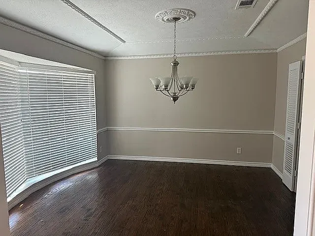 4 bed, 3.5 bath, 2645 sqft, $3,495 — Photo 3