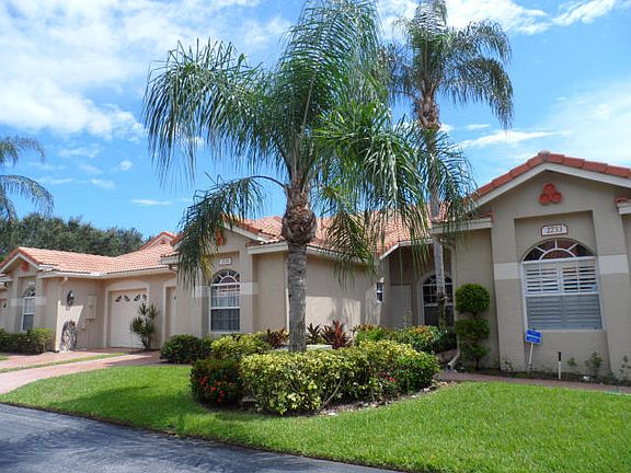 3rd image of 2725 Castle Creek Ln