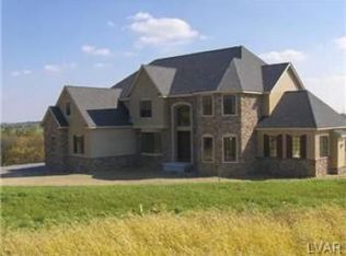 2025 Park Place Dr, Slatington, PA 18080