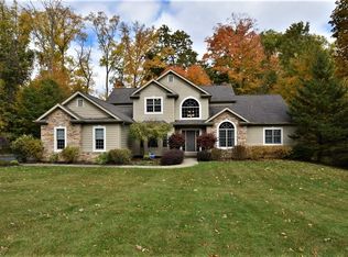 8110 Darbys Run, Chagrin Falls, OH 44023