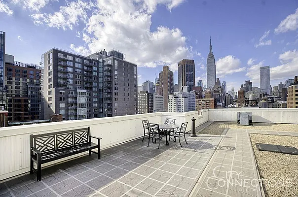 Rented by City Connections Realty | media 2