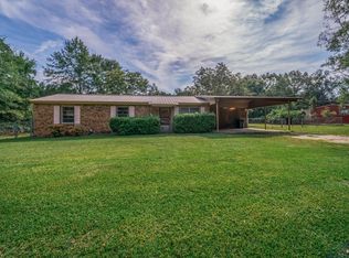 410 Noble St, Waskom, TX 75692