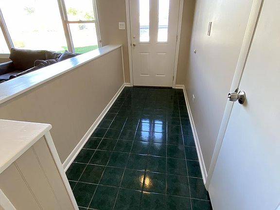 4th image of 10530 S Tod Dr