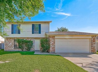 2711 Quarry Hill Rd, Sugar Land, TX 77478